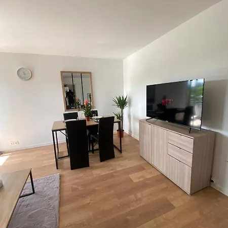 Appartamento Bel 59m2 Terrasse / Wifi / Netflix Montigny-le-Bretonneux